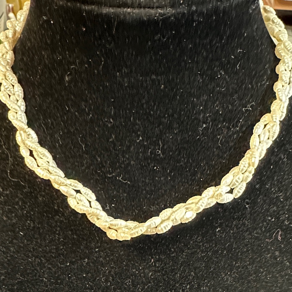 244- Freshwater Vtge 16” pearls Twisted Gold Necklace